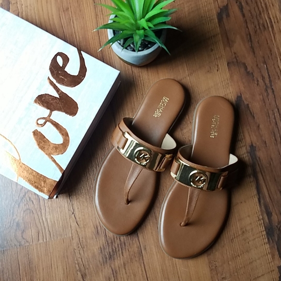 MICHAEL Michael Kors Shoes - 💕 MICHAEL Michael Kors Brown Thong Sandals